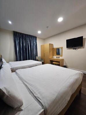 Tallelokero huoneessa, työpöytä