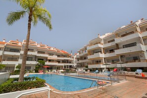 Pool - Central Apartment with Pool in Los Cristianos (Los Cristianos)