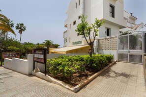 Exterior - Central Apartment with Pool in Los Cristianos (Los Cristianos)