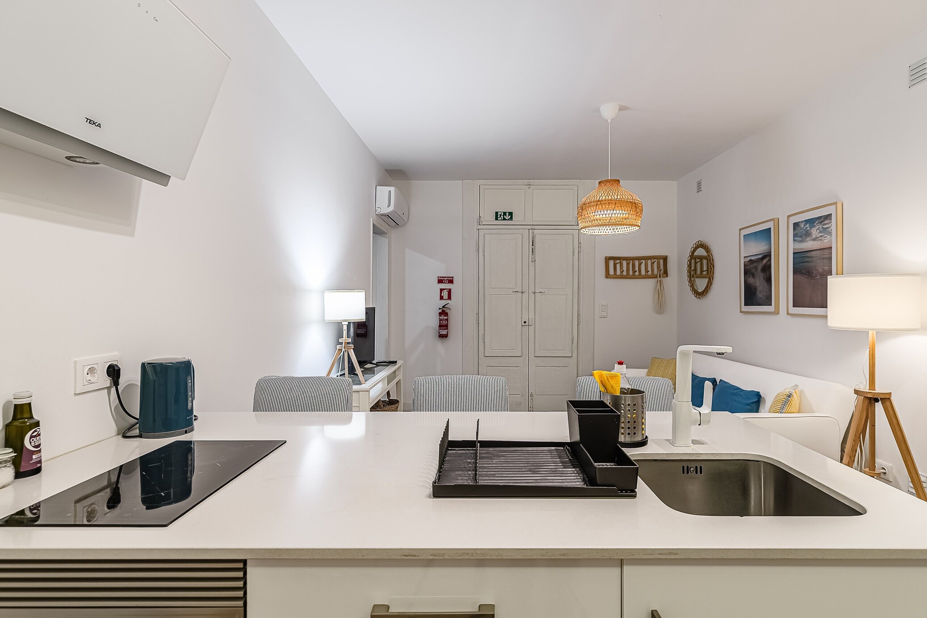 Køleskab, mikrobølgeovn, ovn, kogeplade