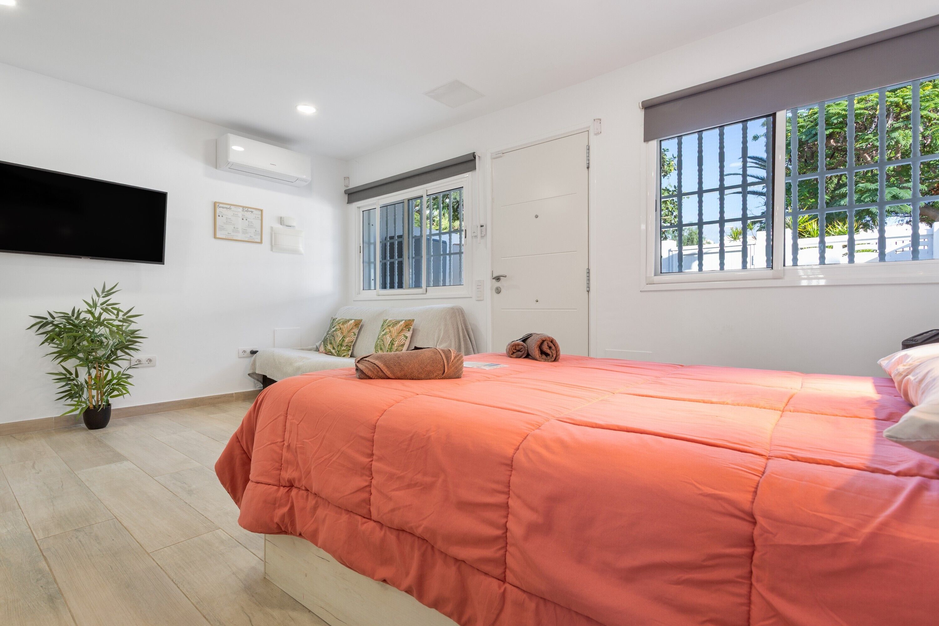 Fer et planche à repasser, Wi-Fi, draps fournis