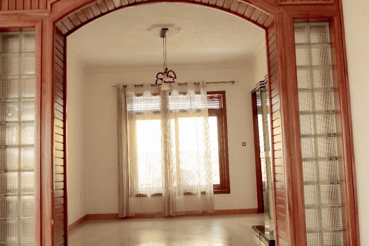 تناول الطعام داخل الغرفة