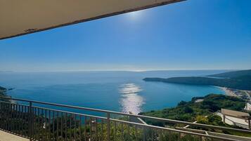 Apartemen Deluks, balkon | Pemandangan balkon