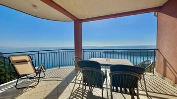 Studio Ekonomi, balkon, pemandangan laut | Balkon