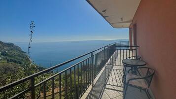 Estudio Confort, balcón, vistas al mar | Vistas desde la habitación