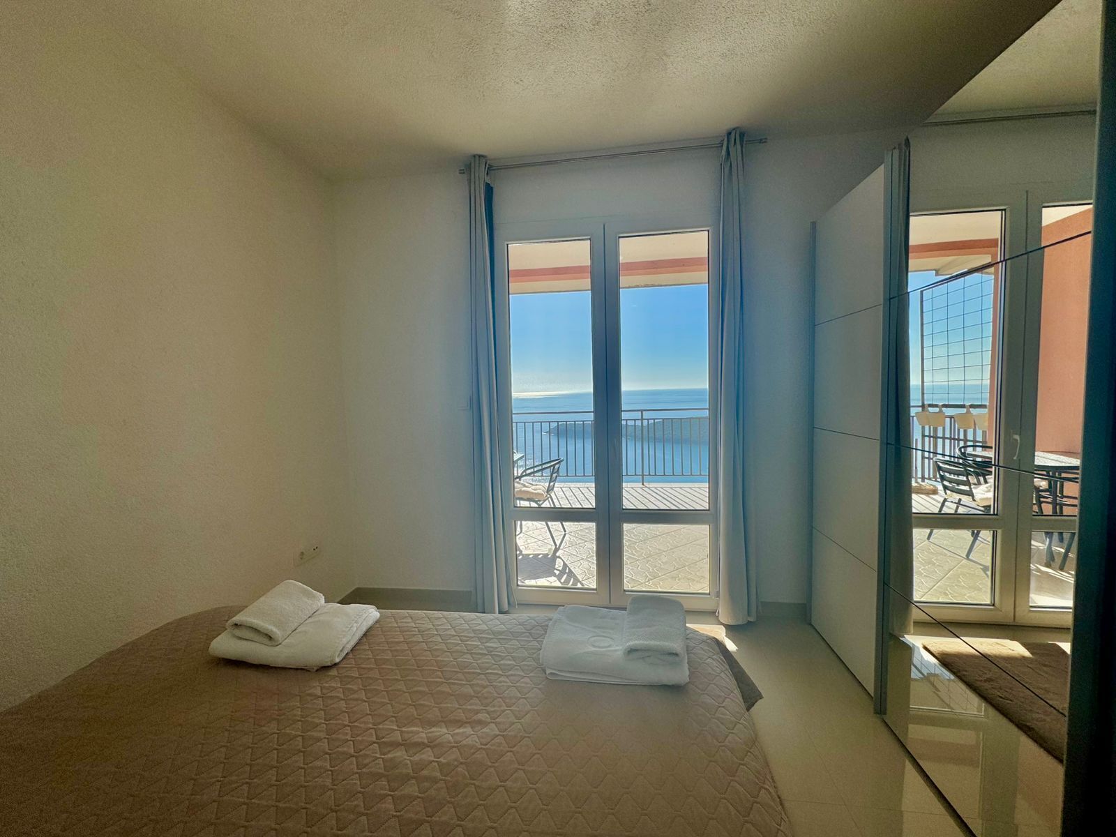 Lägenhet Deluxe - balkong | Skrivbord, arbetsyta för laptop och gratis wi-fi