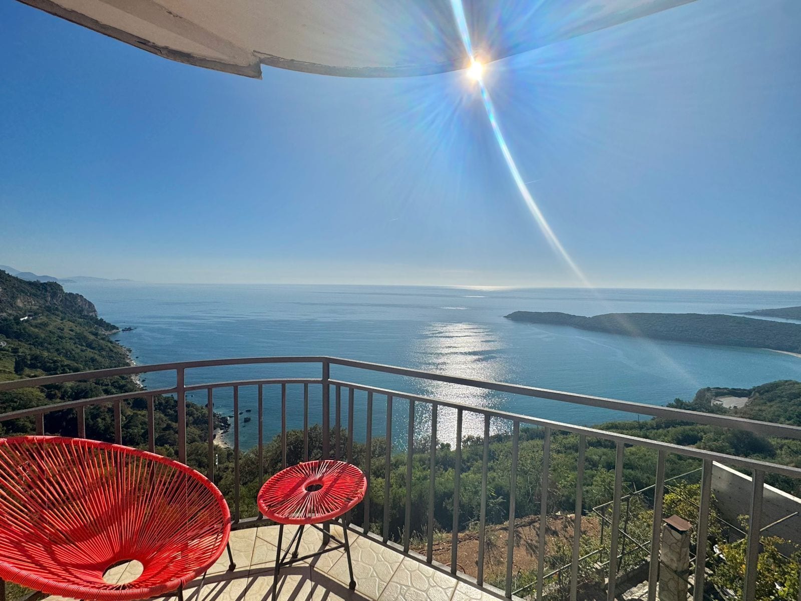 Departamento estándar, balcón, vista al mar | Vista desde la habitación