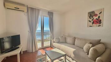 Comfort Apartment, Balcony, Sea View | Desk, laptop workspace, free WiFi