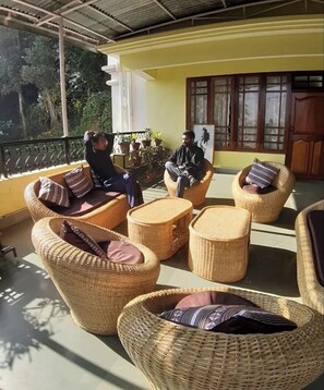 Quarto casal luxo, sacada, vista para a montanha | Terraço/pátio