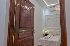 5 bedrooms, free WiFi, bed sheets - Dar Mawati in Marrakech, exclusive guesthouse with breakfast included (Marrakech)