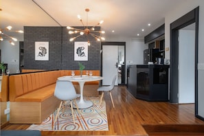 Presidential Apartment | Tempat makan