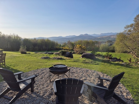 Classic Studio, Multiple Beds, Patio, Mountain View | Mountain view. Misty Bay