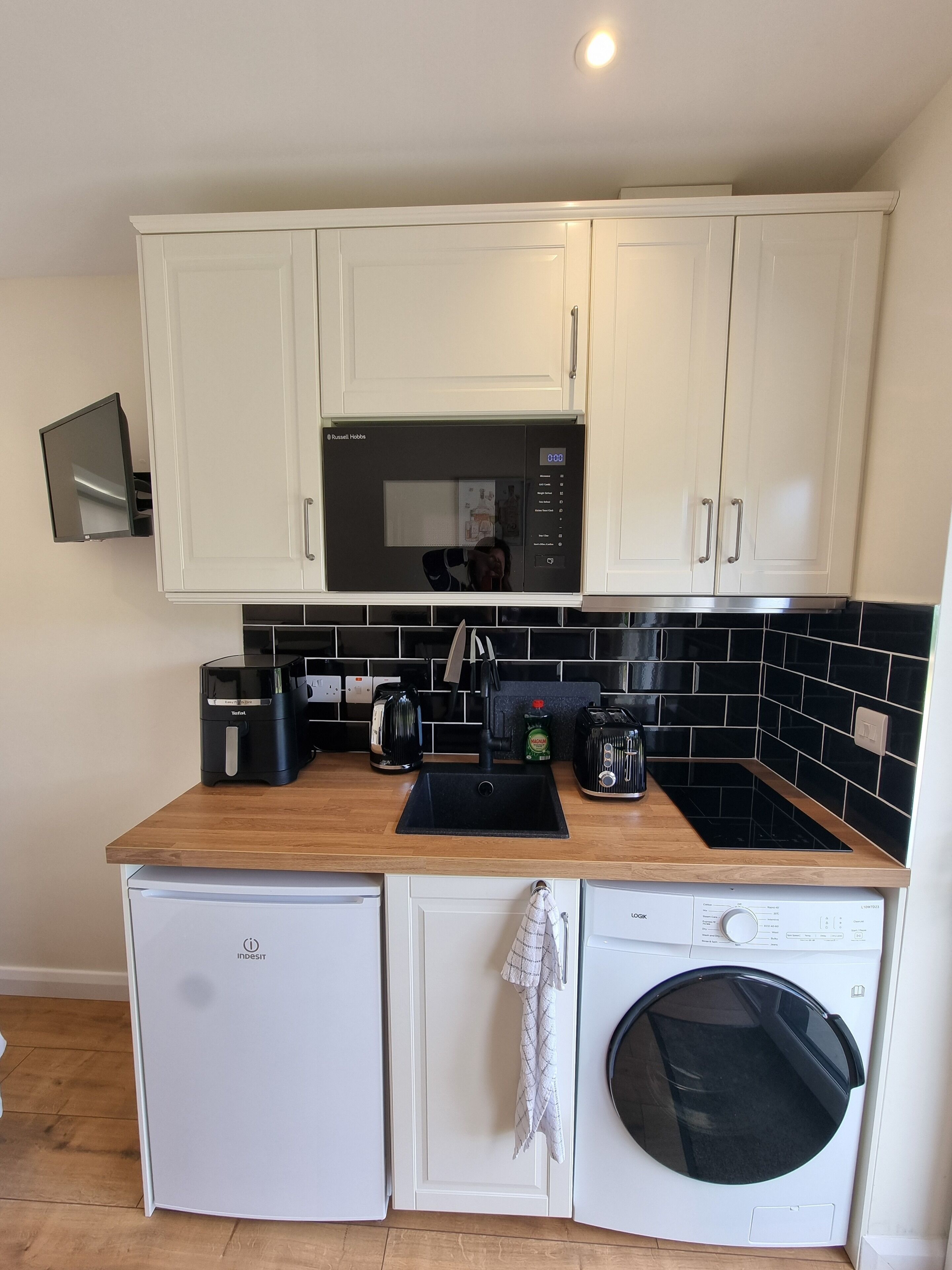 经典开间, 多张床, 露台, 山景 | 遮光窗帘、熨斗/熨衣板、免费 WiFi