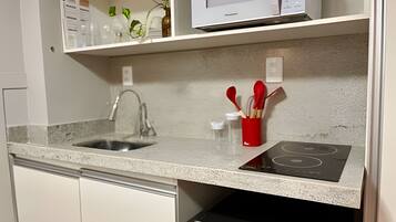 Basic Apartment | Private kitchen