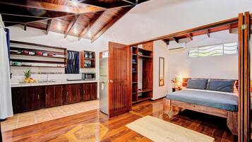Coffres-forts dans les chambres, Wi-Fi gratuit, draps fournis