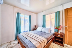 Villa superior, patio, vistas al jardín | Caja fuerte y wifi gratis