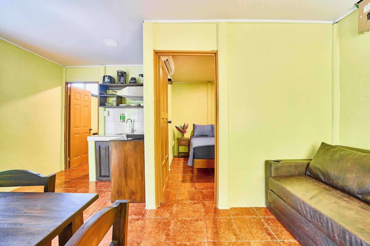 Villa, vistas al jardín | Caja fuerte y wifi gratis