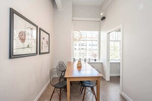 Apartment, Multiple Beds, Kitchen, City View (The 333 Suites 202) | Dining