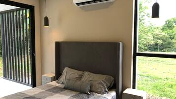 3 bedrooms, internet, bed sheets