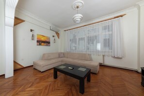 Living area - In the Center of Ancient Lands-2 (İstanbul)