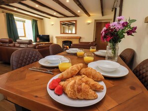 Dining - Dove Cottage (Whitby)