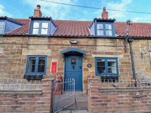 Exterior - Dove Cottage (Whitby)
