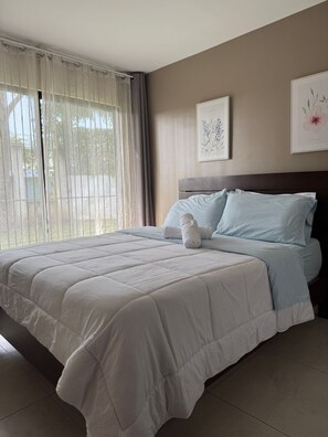 3 quartos, Wi-Fi de cortesia, roupa de cama