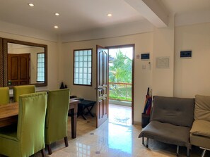 Smart TV, table tennis - The Jayakarta Residence 2BR Bali (Denpasar)