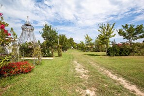 Property grounds - Mobile Home 'Casa Oleandro 2' with Private Garden, Wi-Fi and Air Conditioning (Cavallino-Treporti)