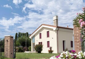 Exterior - Mobile Home 'Casa Orchidea 4' with Private Garden and Wi-Fi (Cavallino-Treporti)