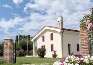 Exterior - Mobile Home 'Iris 7' with Private Garden and Wi-Fi (Cavallino-Treporti)