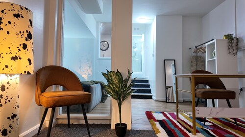 Cosy Studio Escape in Ilkeston with Netflix