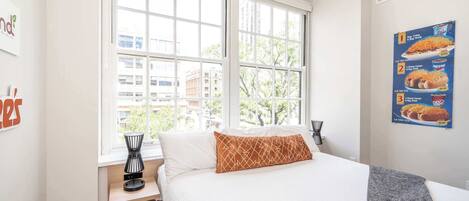 Apartment, 2 Queen Beds, Kitchen, City View (The 333 Suites 203)