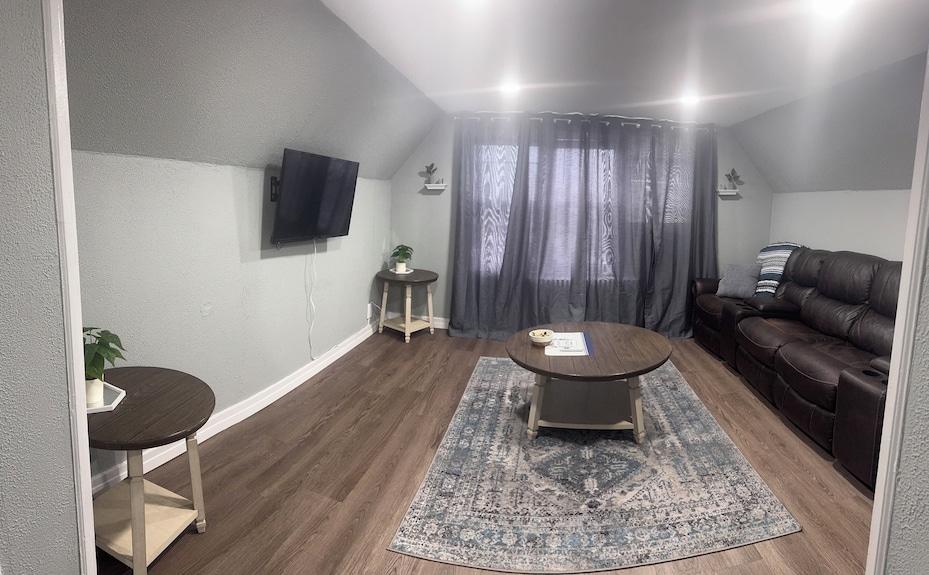 Newly Renovated 3rd Floor Walk Up Apartment Near Everything - Fond du Lac, WI