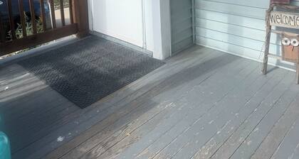 Newly Renovated walk up apartment near everything