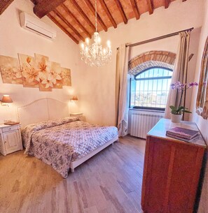 2 dormitorios, tabla de planchar con plancha, wifi y ropa de cama