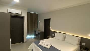 Comfort dubbelrum - balkong - utsikt mot staden | Terrass/Patio