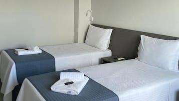 Comfort tvåbäddsrum - balkong - utsikt mot staden | Terrass/Patio