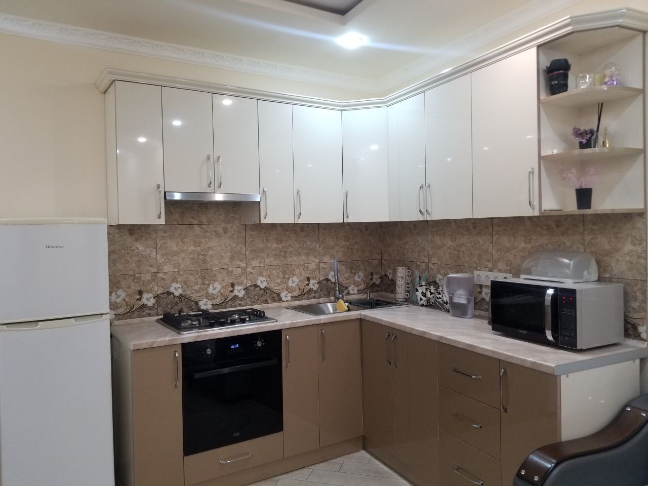 Fridge, microwave, stovetop, electric kettle