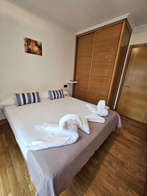 2 bedrooms, iron/ironing board - APT Astigarraga 2H 1C (Gipuzkoa) (Astigarraga)