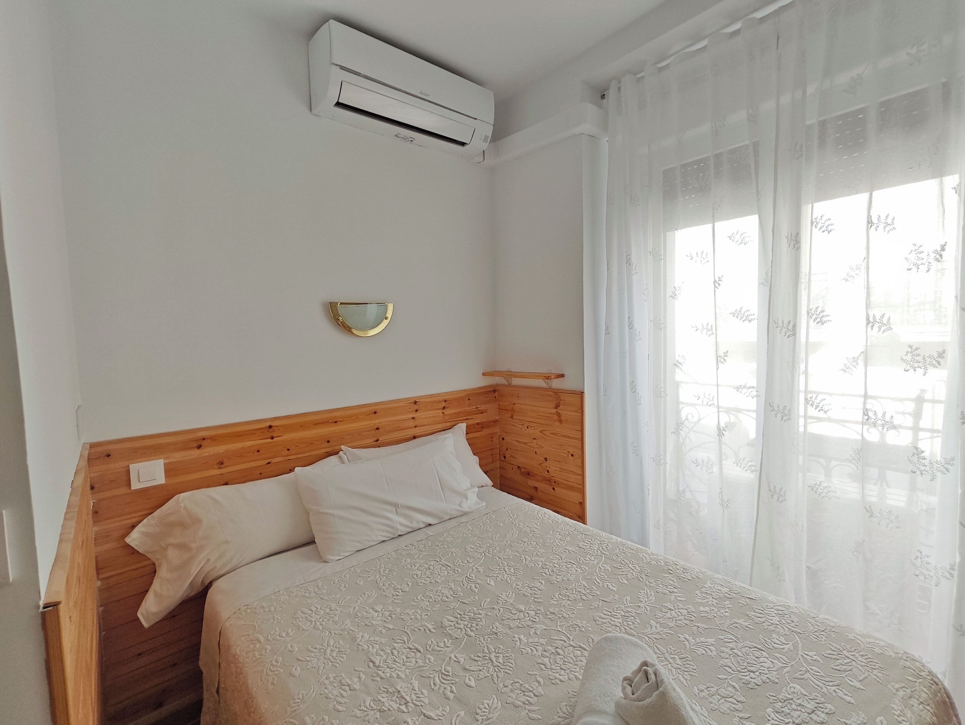 Single Room | In-room safe, free WiFi