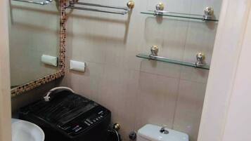 Apartment, 1 Bedroom, Smoking | Bilik Mandi