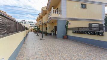 Enceinte de lâhĂ©bergement