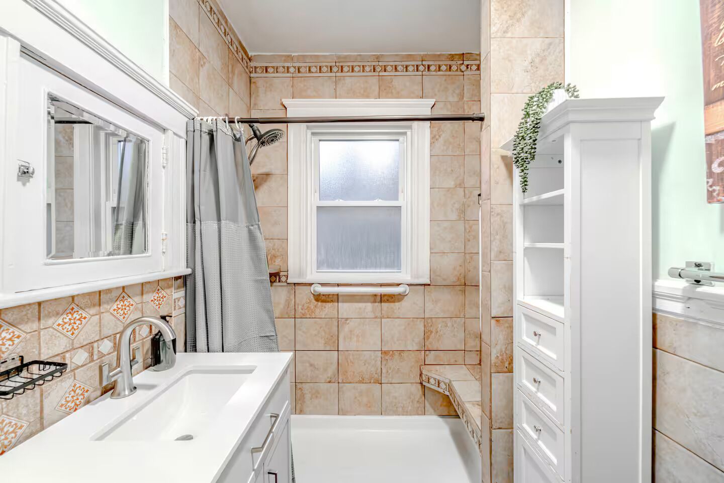 Towels, soap, shampoo, toilet paper