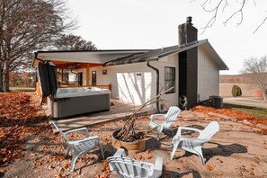 Tina de hidromasaje al aire libre