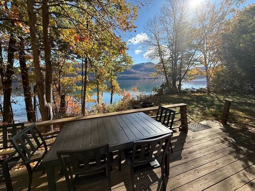 Lakefront Cabin on Lake George (Silver Bay)