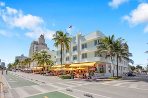 Exterior - South Beach 2BR Condo with Ocean Views on Ocean Dr (Miami Beach)