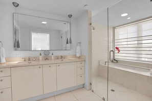 Hair dryer, towels - South Beach 2BR Condo with Ocean Views on Ocean Dr (Miami Beach)