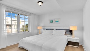 2 bedrooms, WiFi, bed sheets - South Beach 2BR Condo with Ocean Views on Ocean Dr (Miami Beach)