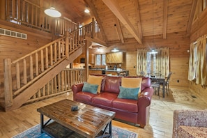 TV, fireplace - Shadyside Cabin | Hocking Hills, Hot Tub, Firepit (Laurelville)